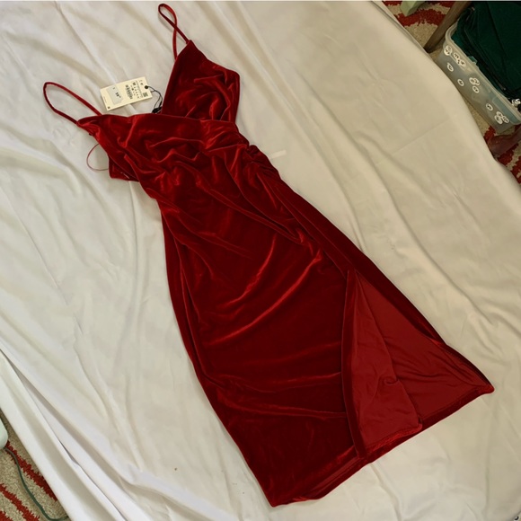 ZARA RED VELVET BODYCON DRESS NWT - Picture 4 of 13